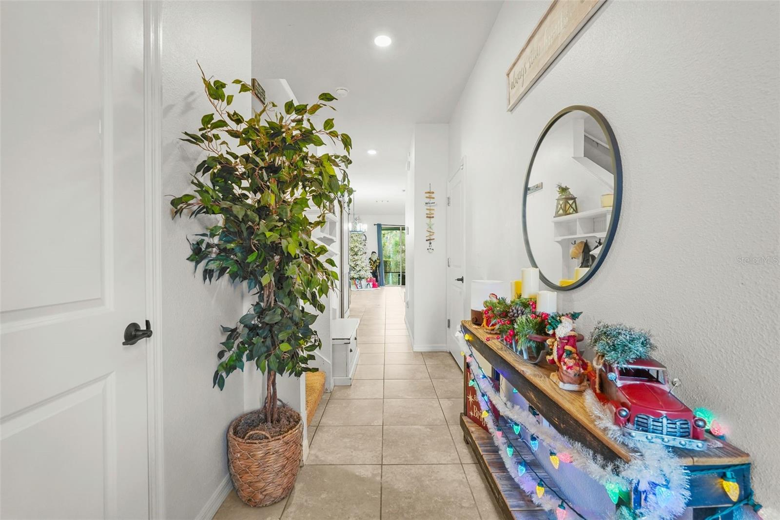 Image 8 of 37 For 8701 Daydream Street