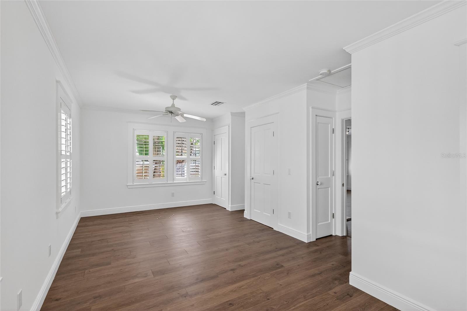 Image 14 of 39 For 6851 Longboat Drive S