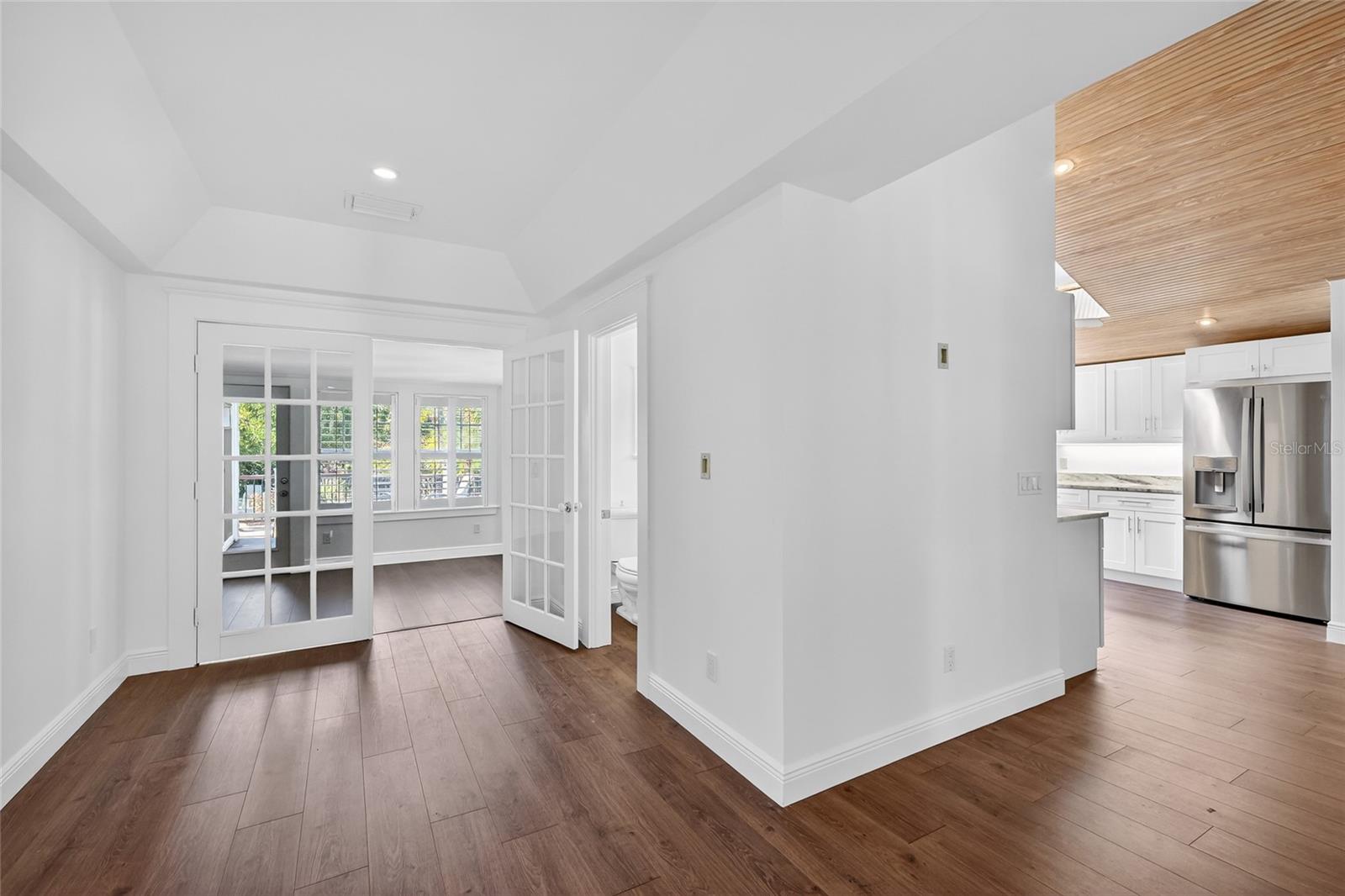 Image 3 of 39 For 6851 Longboat Drive S