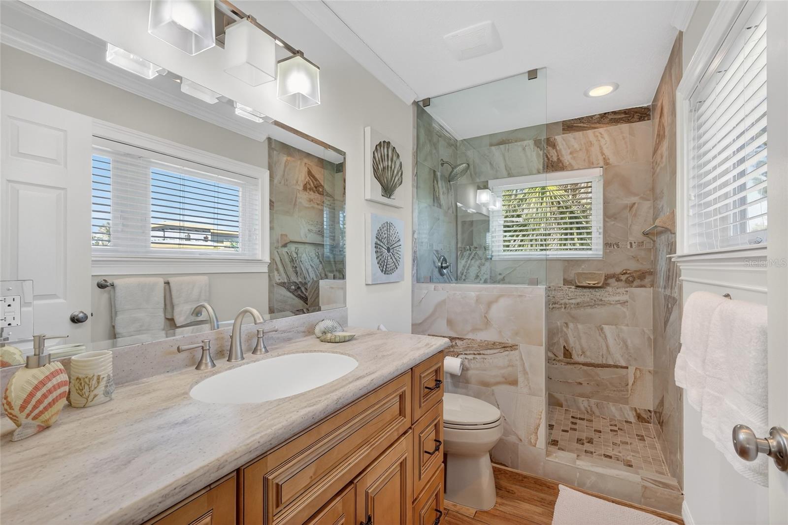 Image 32 of 39 For 6851 Longboat Drive S