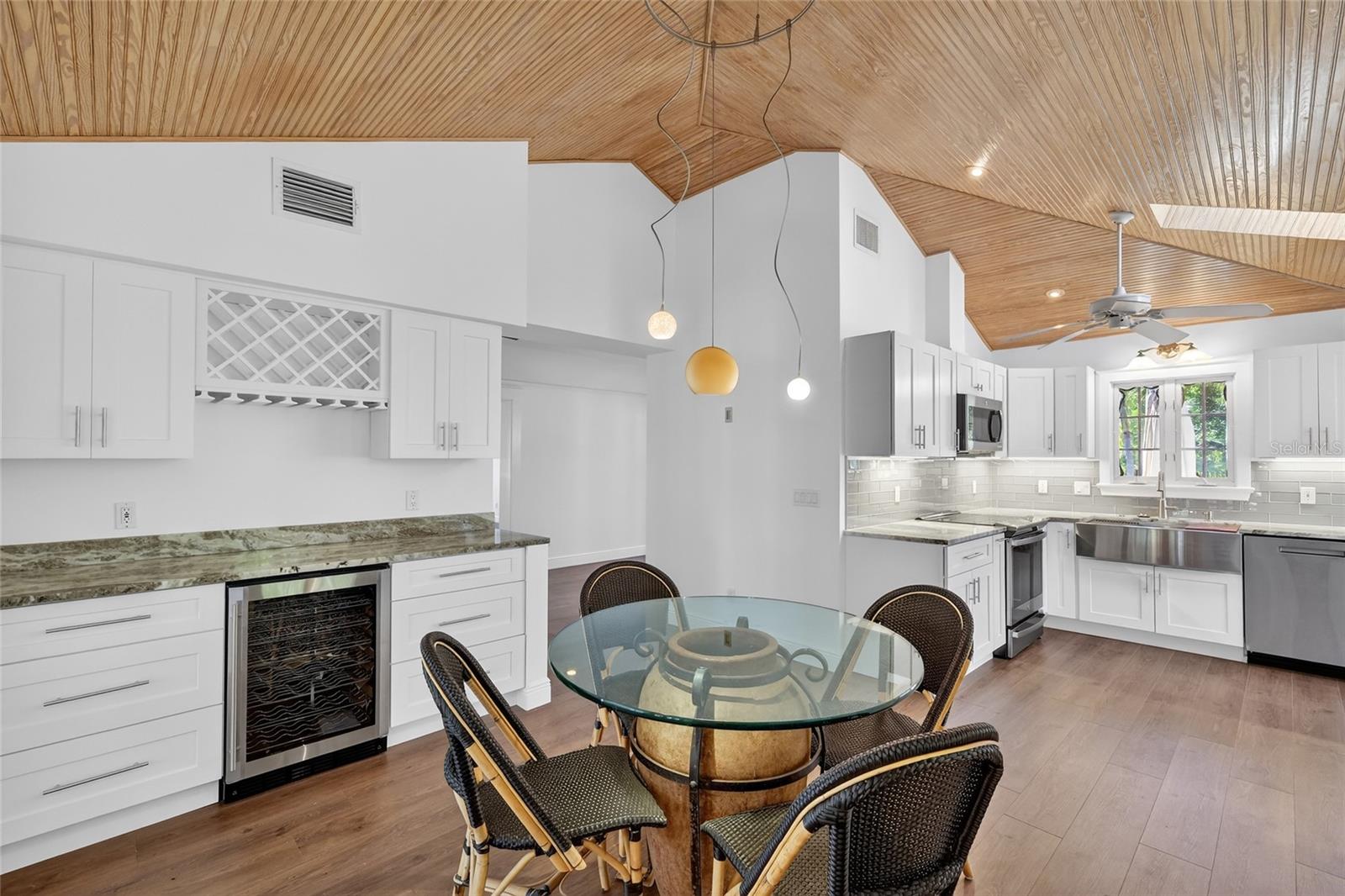 Image 5 of 39 For 6851 Longboat Drive S