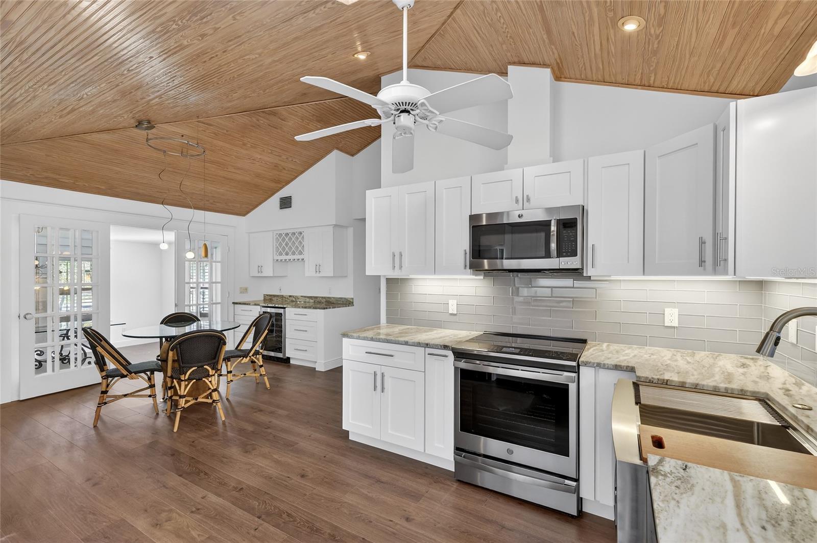 Image 6 of 39 For 6851 Longboat Drive S