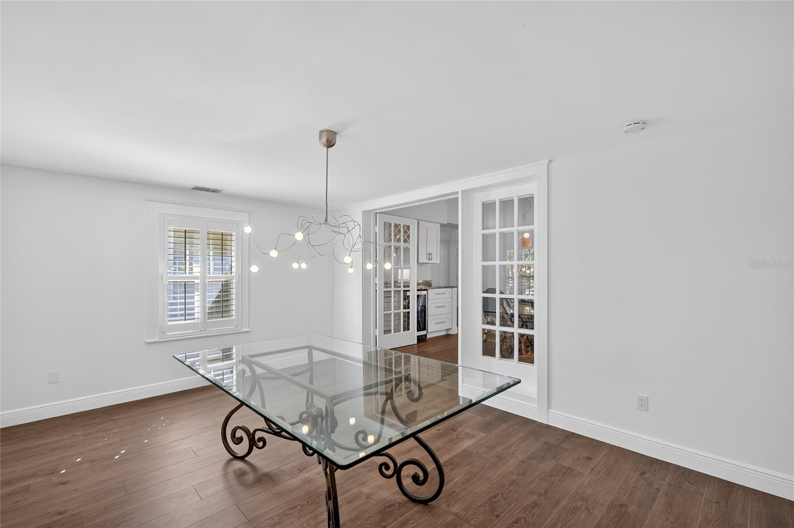 Image 7 of 39 For 6851 Longboat Drive S