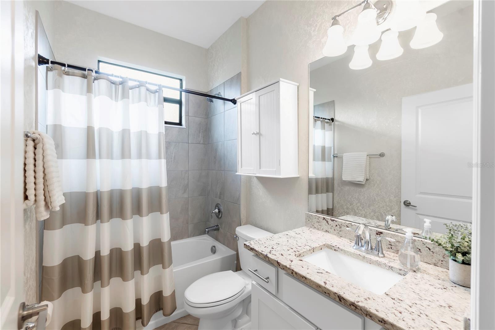 Image 12 of 38 For 5335 White Sand Cove