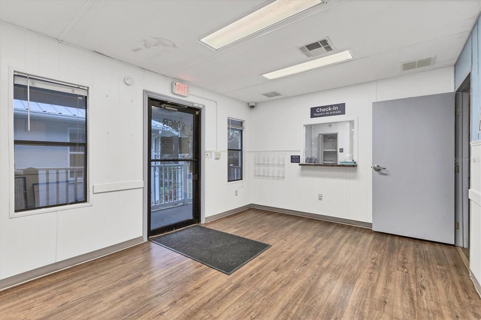 Image 24 of 38 For 37220 Glenwood Avenue