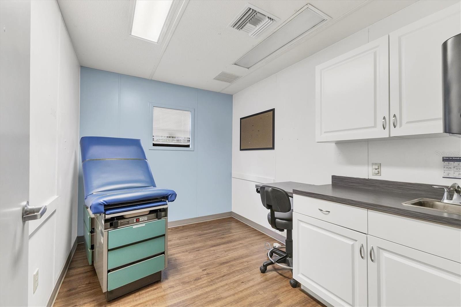 Image 28 of 38 For 37220 Glenwood Avenue