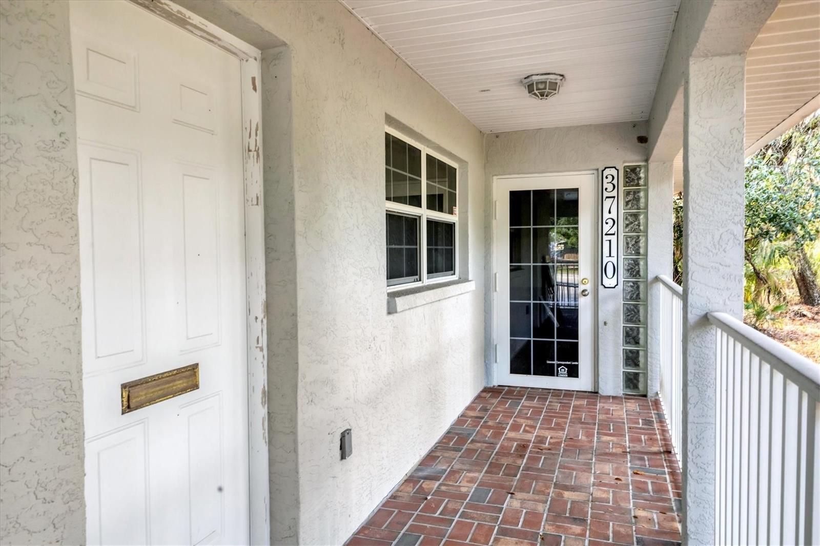 Image 9 of 38 For 37220 Glenwood Avenue