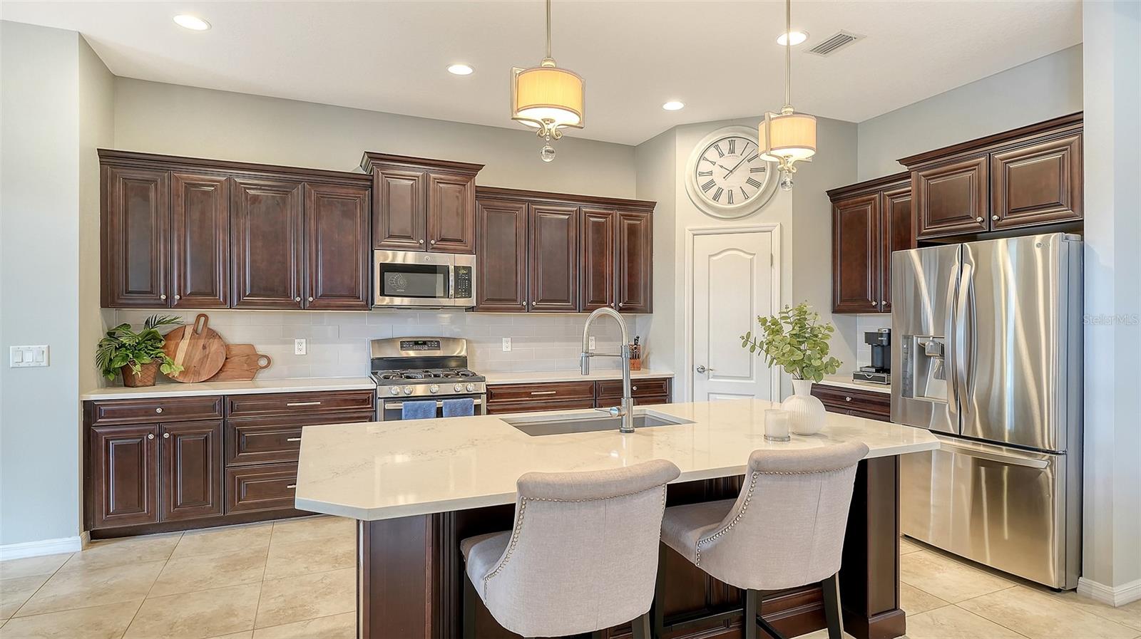 Image 14 of 72 For 12080 Longview Lake Circle