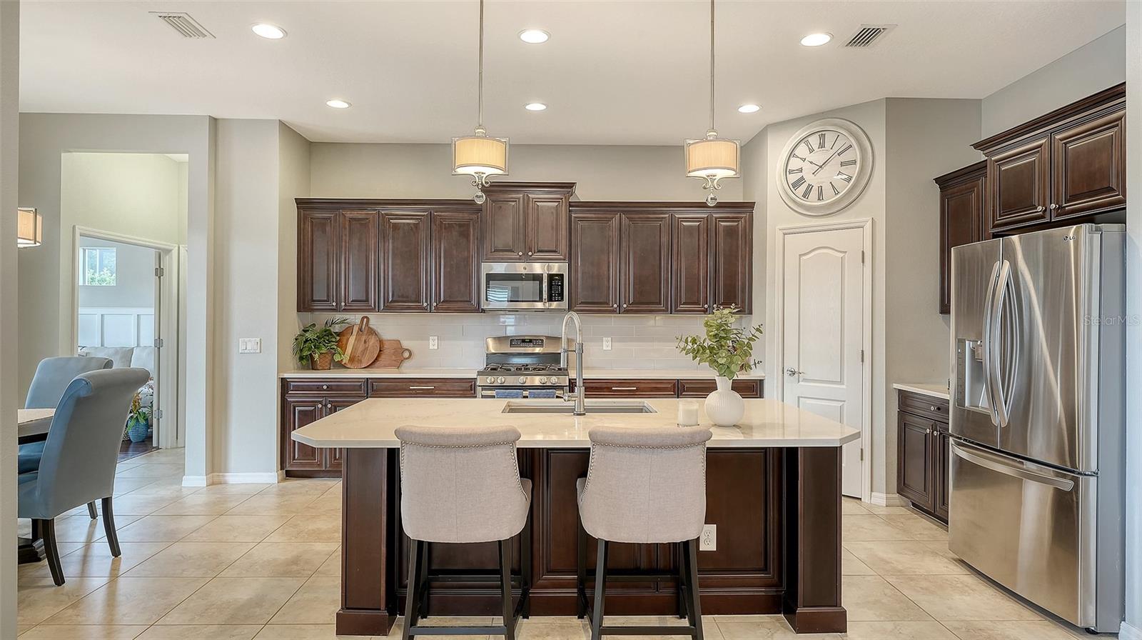 Image 15 of 72 For 12080 Longview Lake Circle