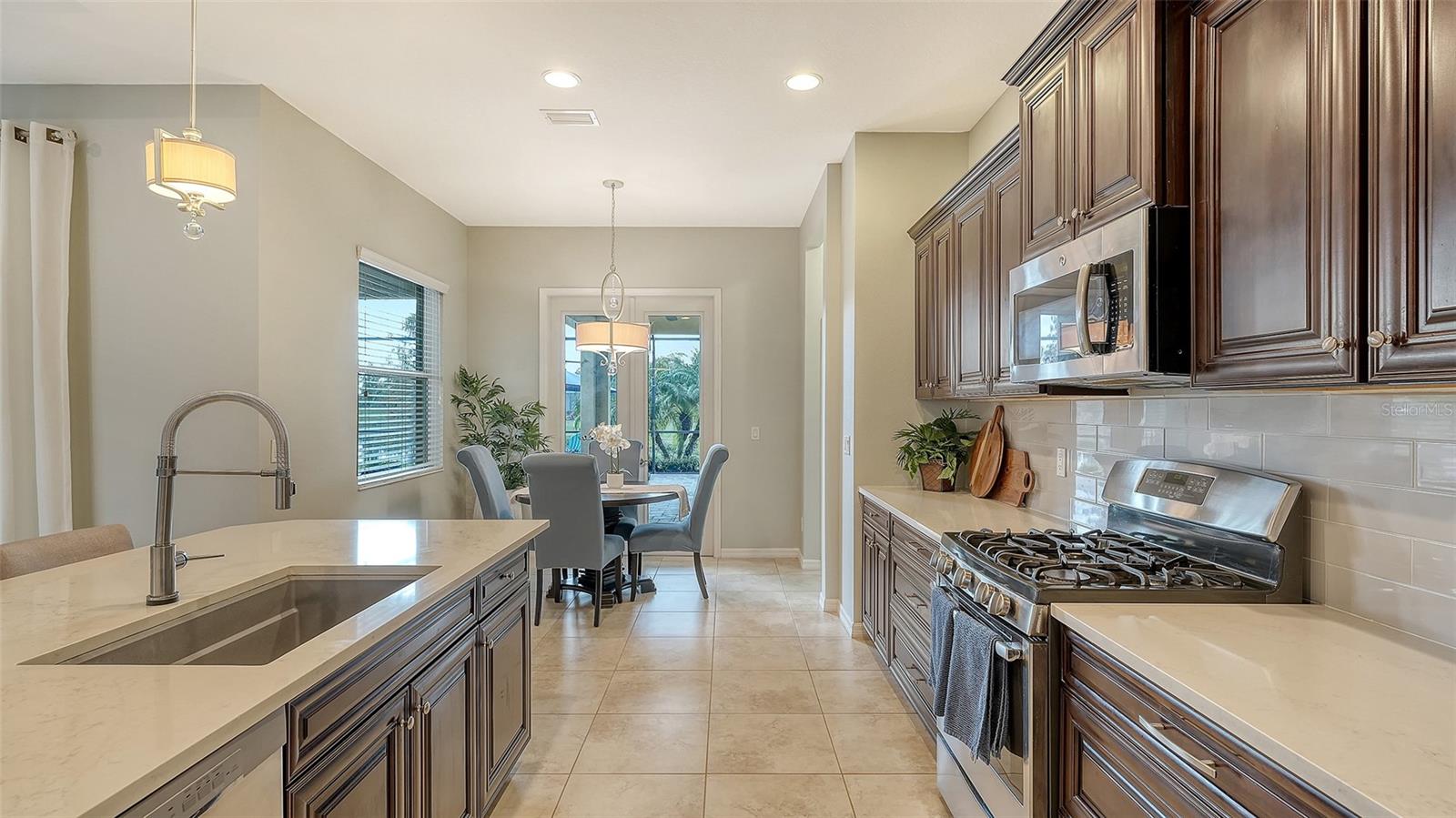 Image 20 of 72 For 12080 Longview Lake Circle