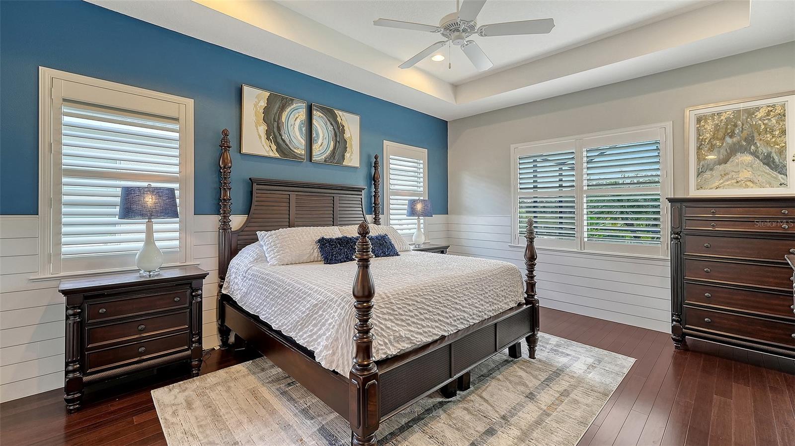 Image 21 of 72 For 12080 Longview Lake Circle