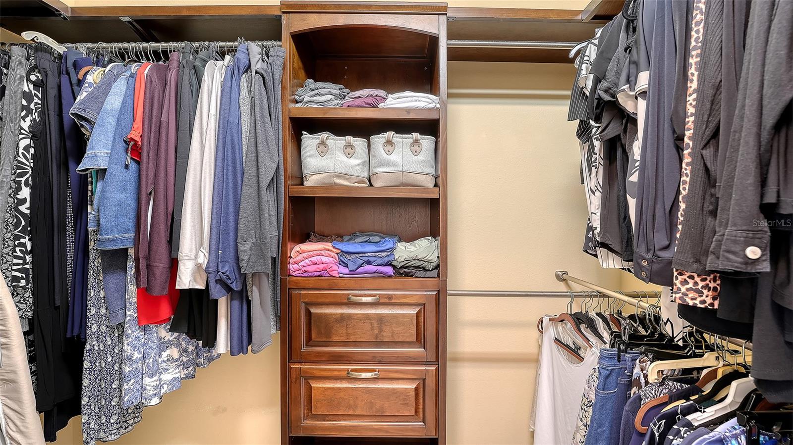 Image 25 of 72 For 12080 Longview Lake Circle