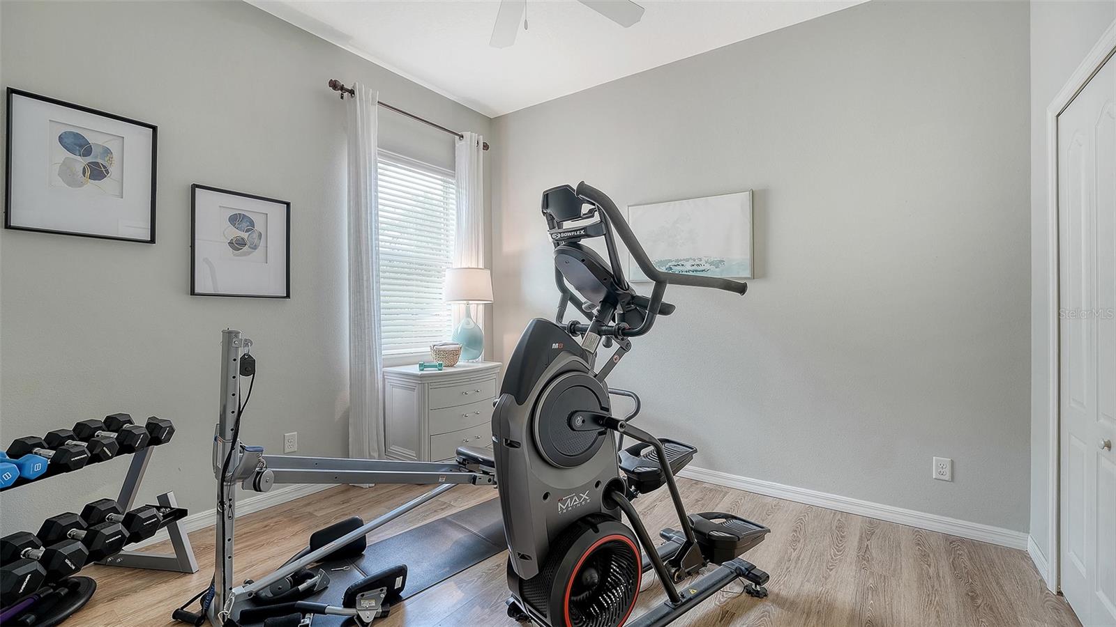 Image 33 of 72 For 12080 Longview Lake Circle