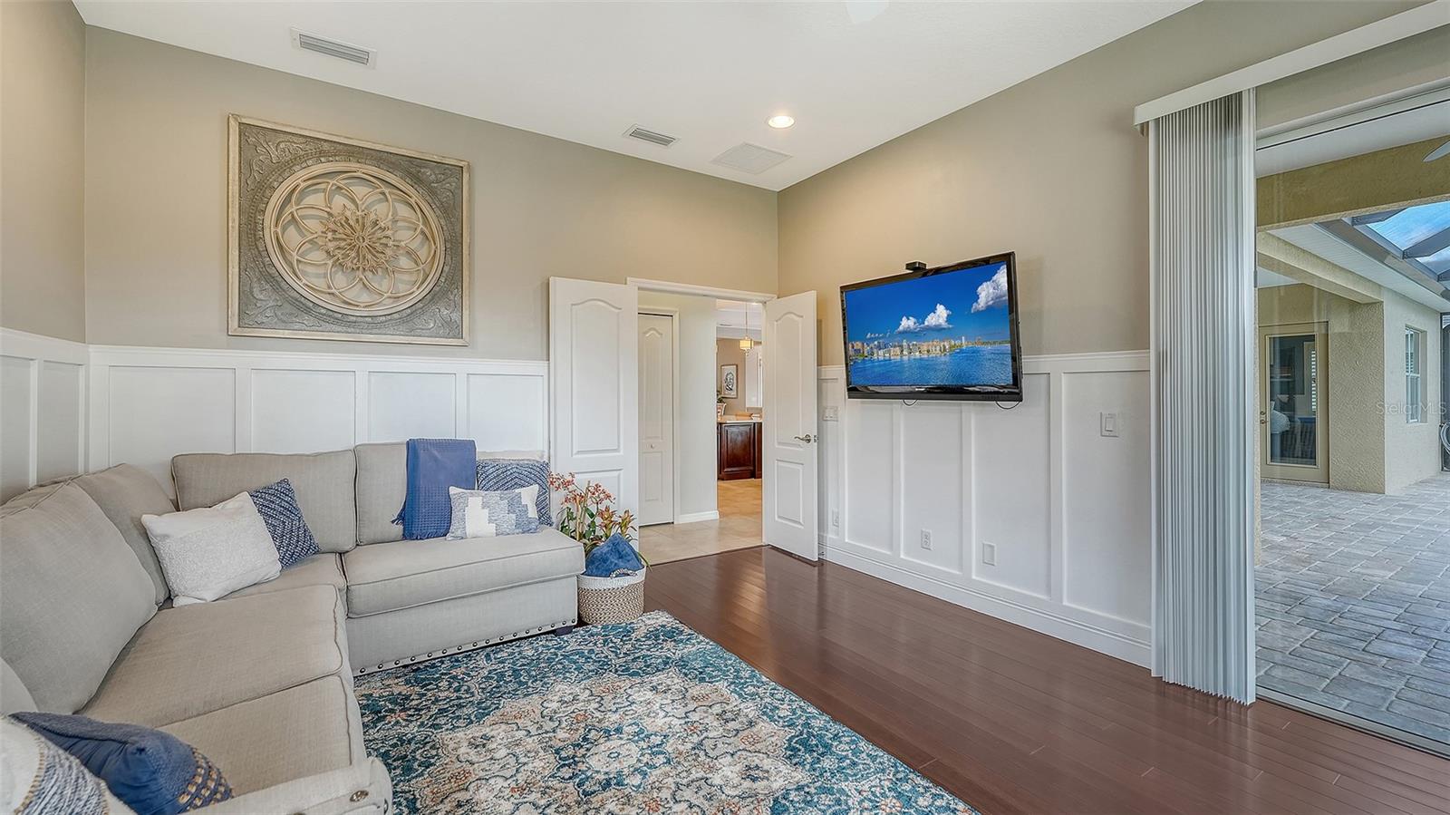 Image 38 of 72 For 12080 Longview Lake Circle