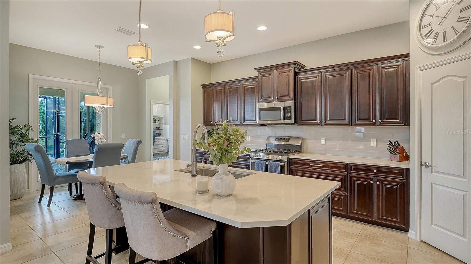 Image 7 of 72 For 12080 Longview Lake Circle