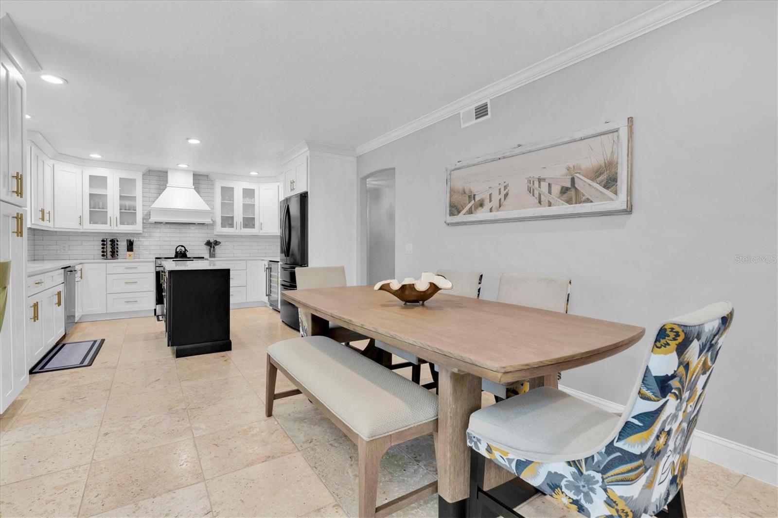 Image 11 of 45 For 519 South Drive