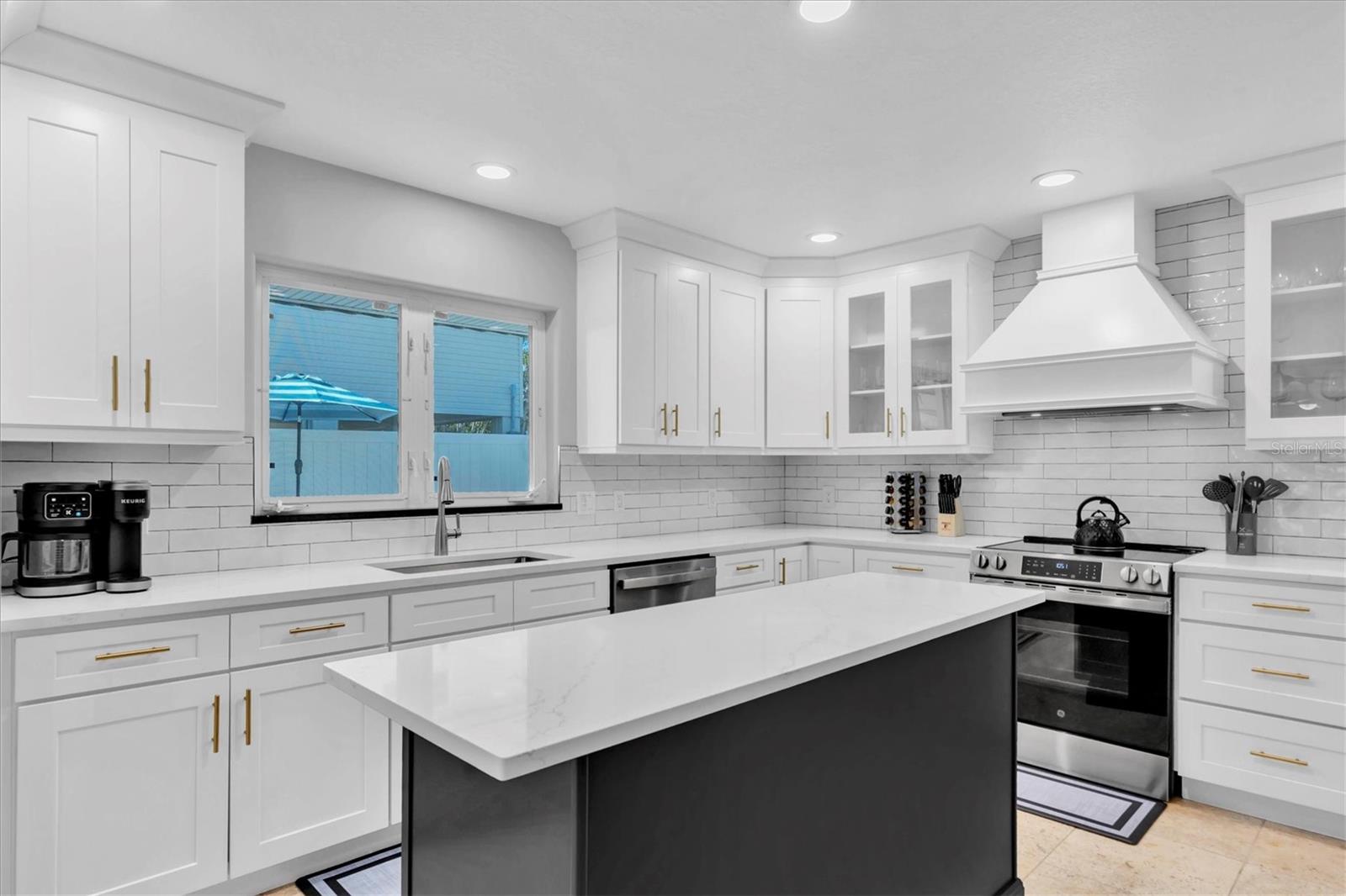 Image 13 of 45 For 519 South Drive