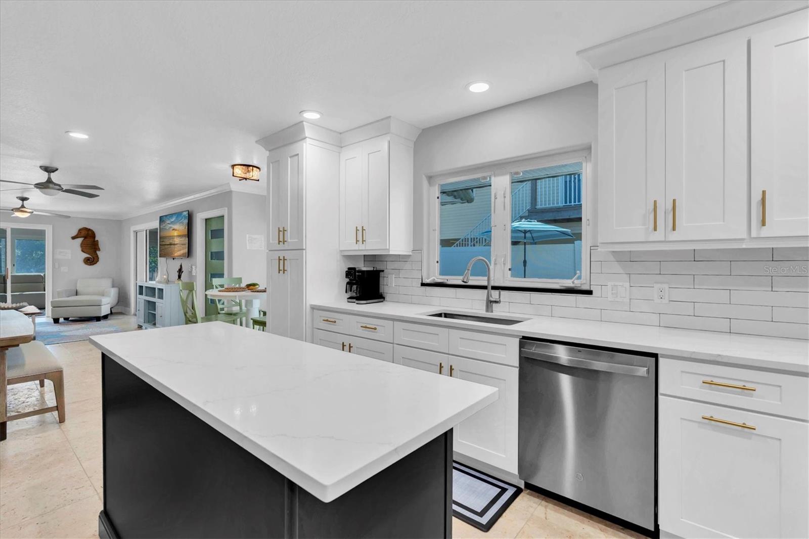 Image 14 of 45 For 519 South Drive