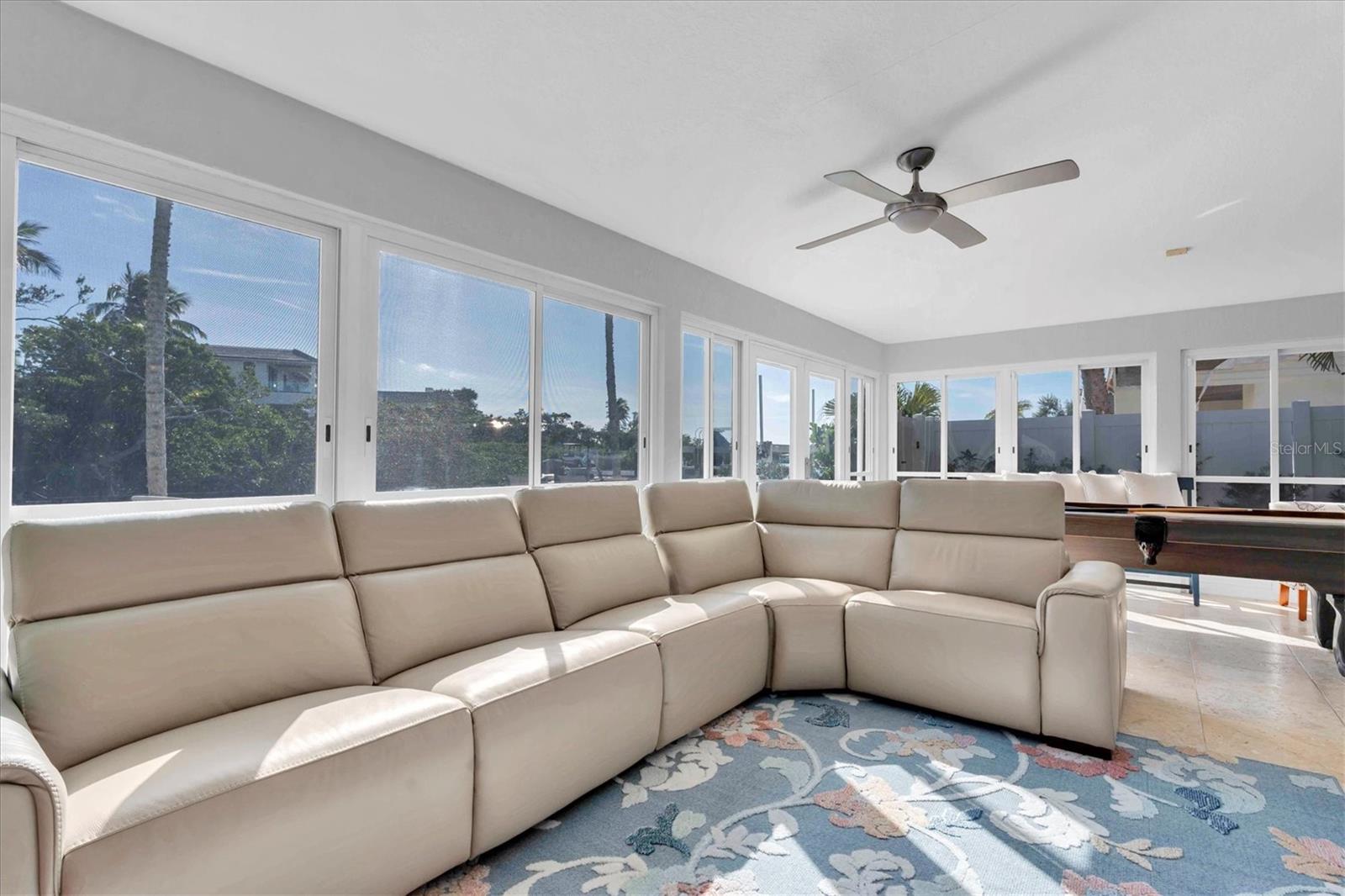 Image 15 of 45 For 519 South Drive