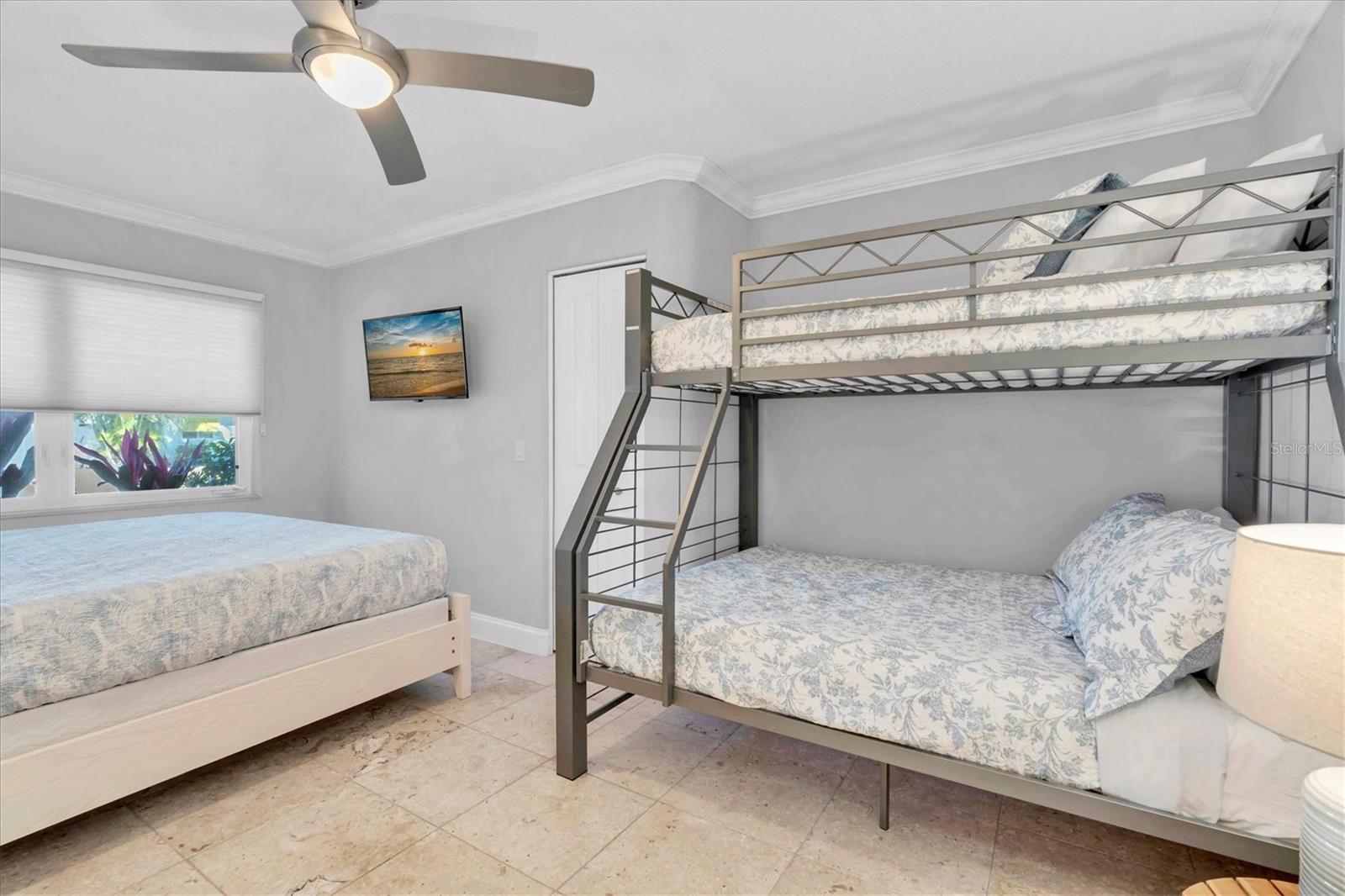 Image 26 of 45 For 519 South Drive