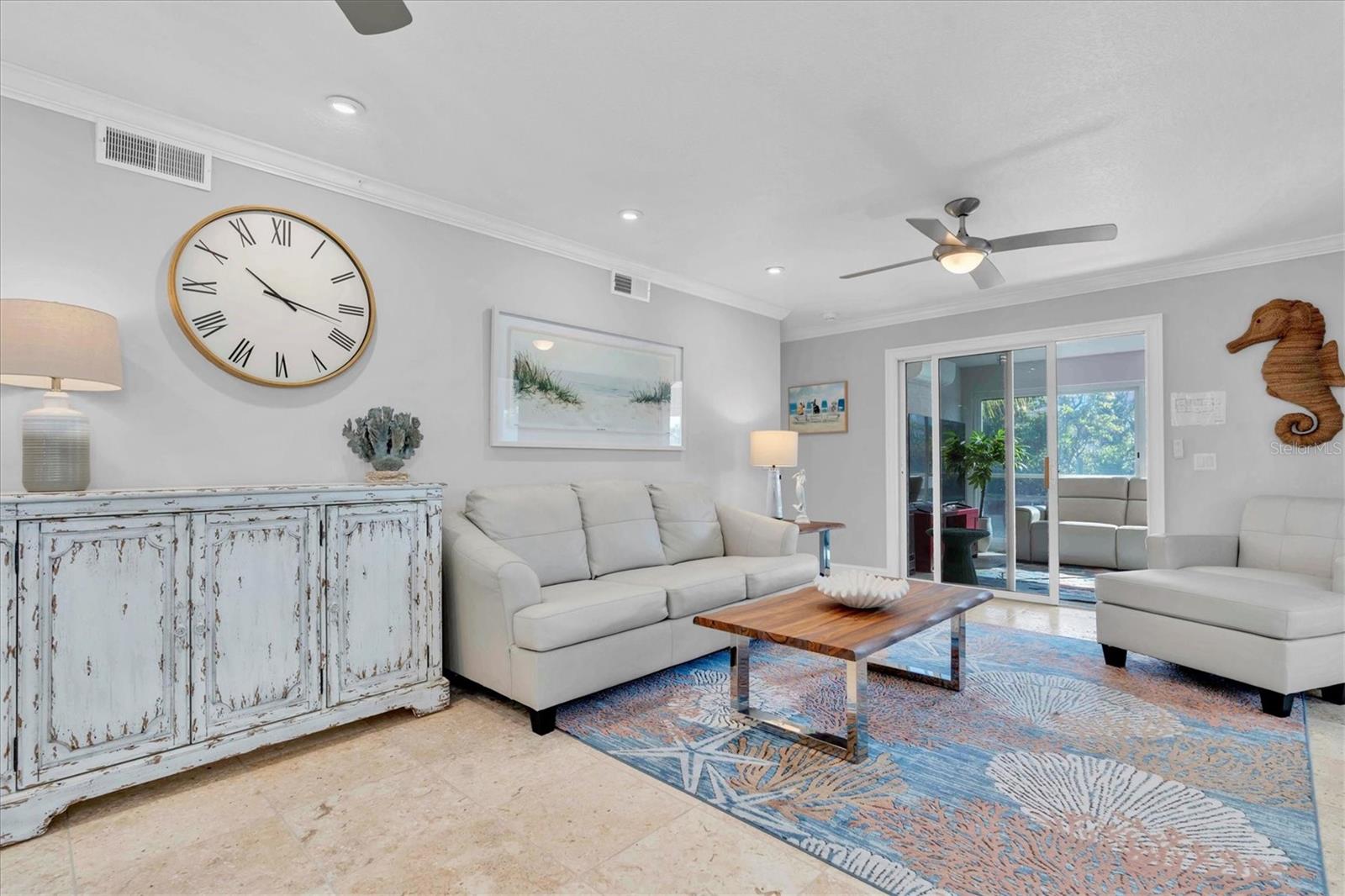 Image 7 of 45 For 519 South Drive