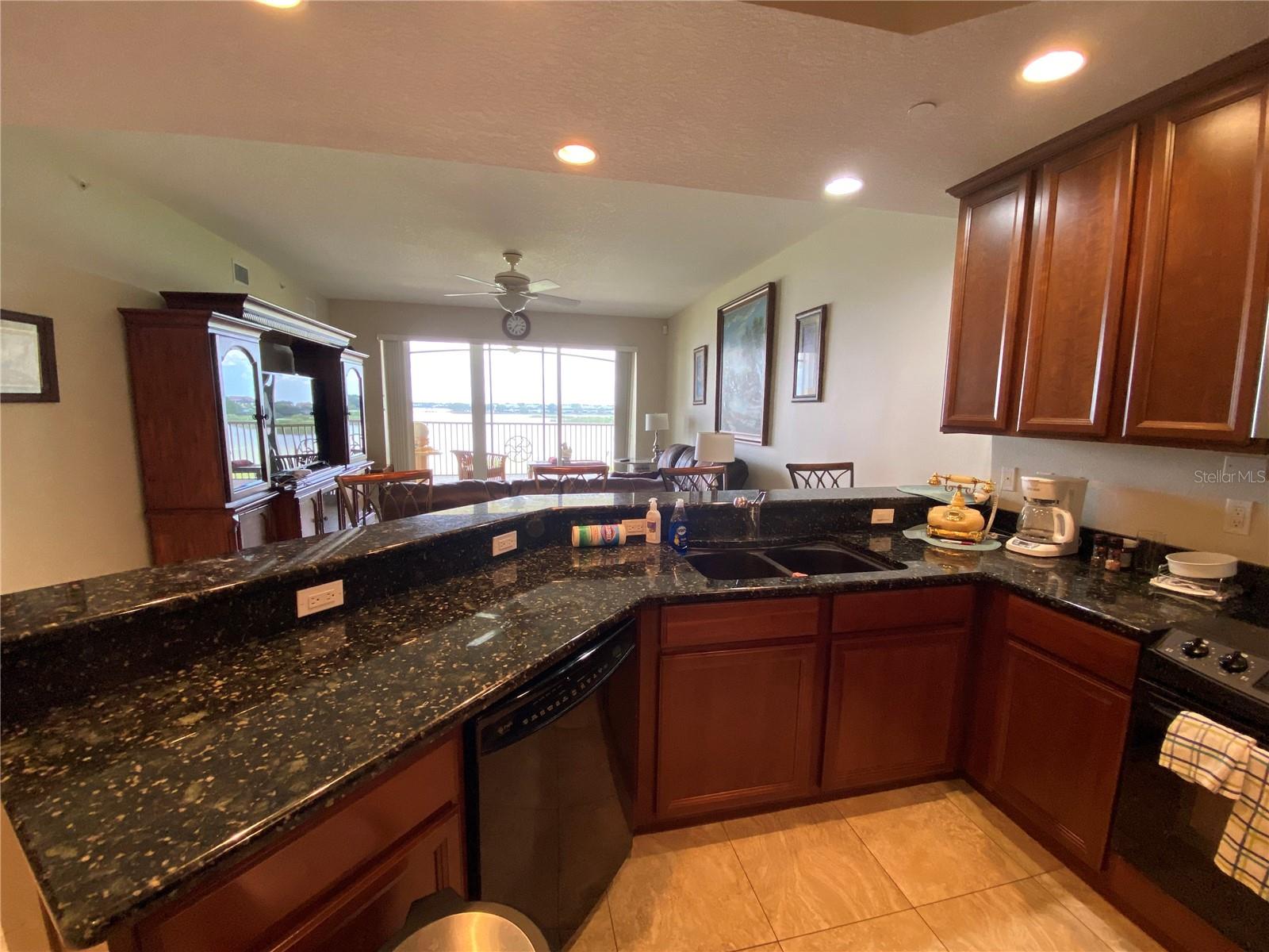 Image 20 of 66 For 6360 Watercrest Way 302