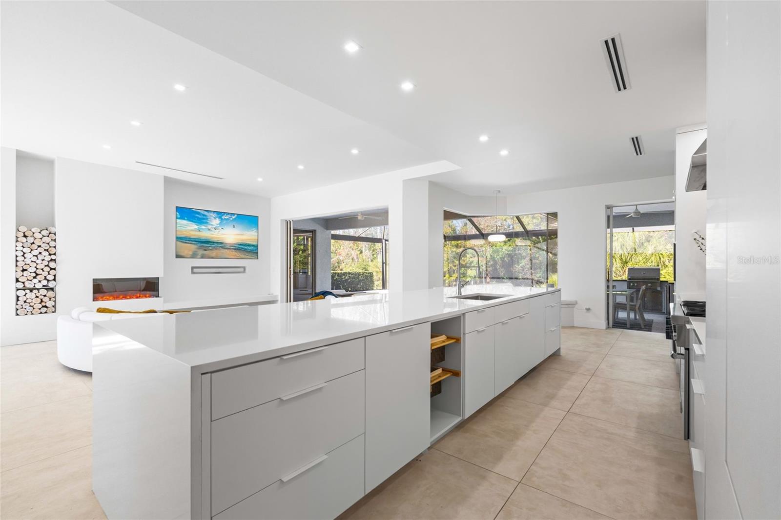 Image 15 of 45 For 6669 Windjammer Place