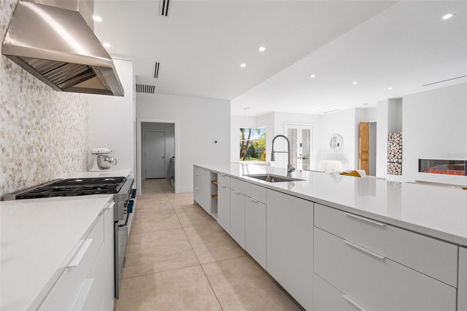 Image 17 of 45 For 6669 Windjammer Place