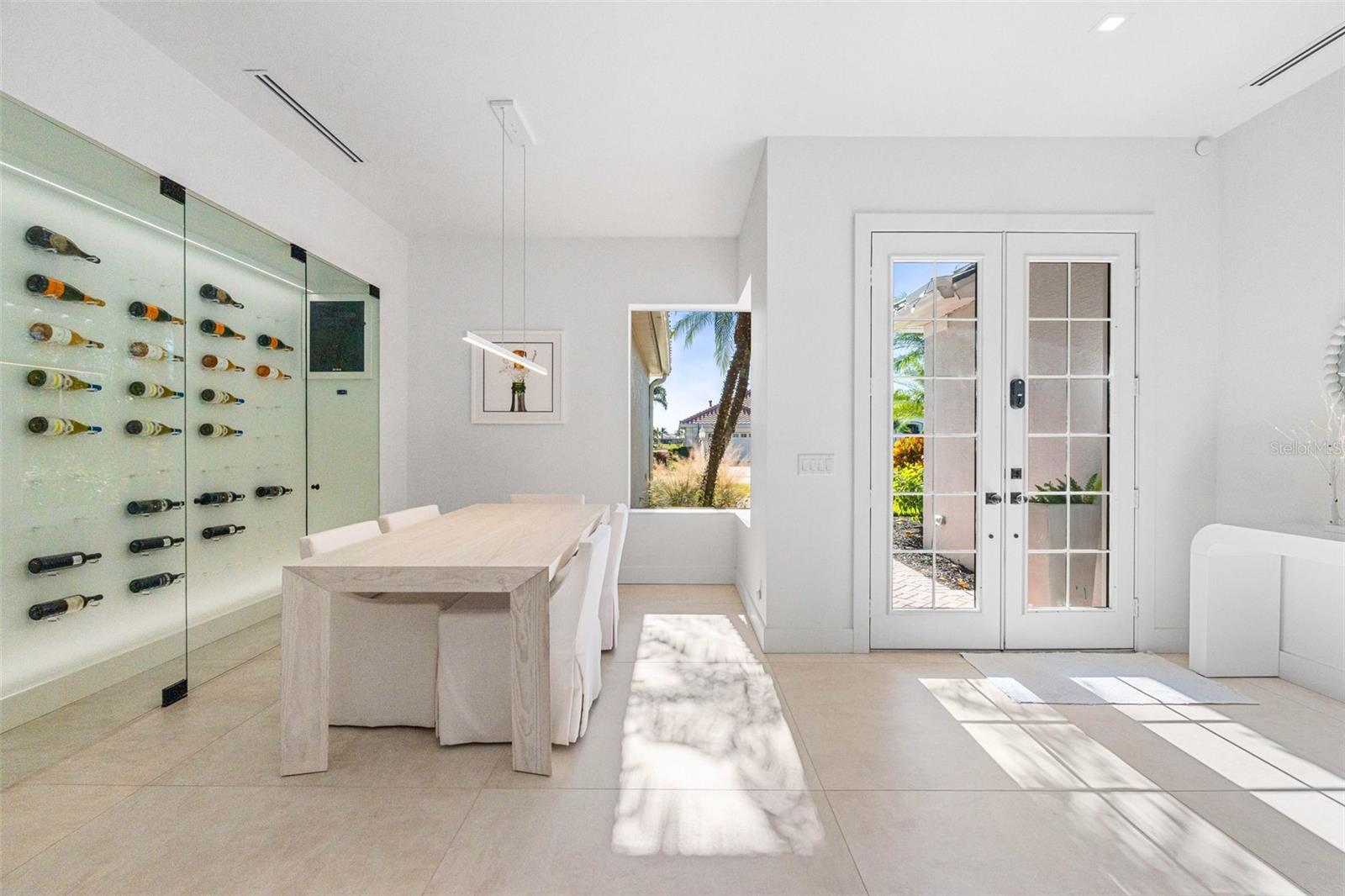 Image 5 of 45 For 6669 Windjammer Place