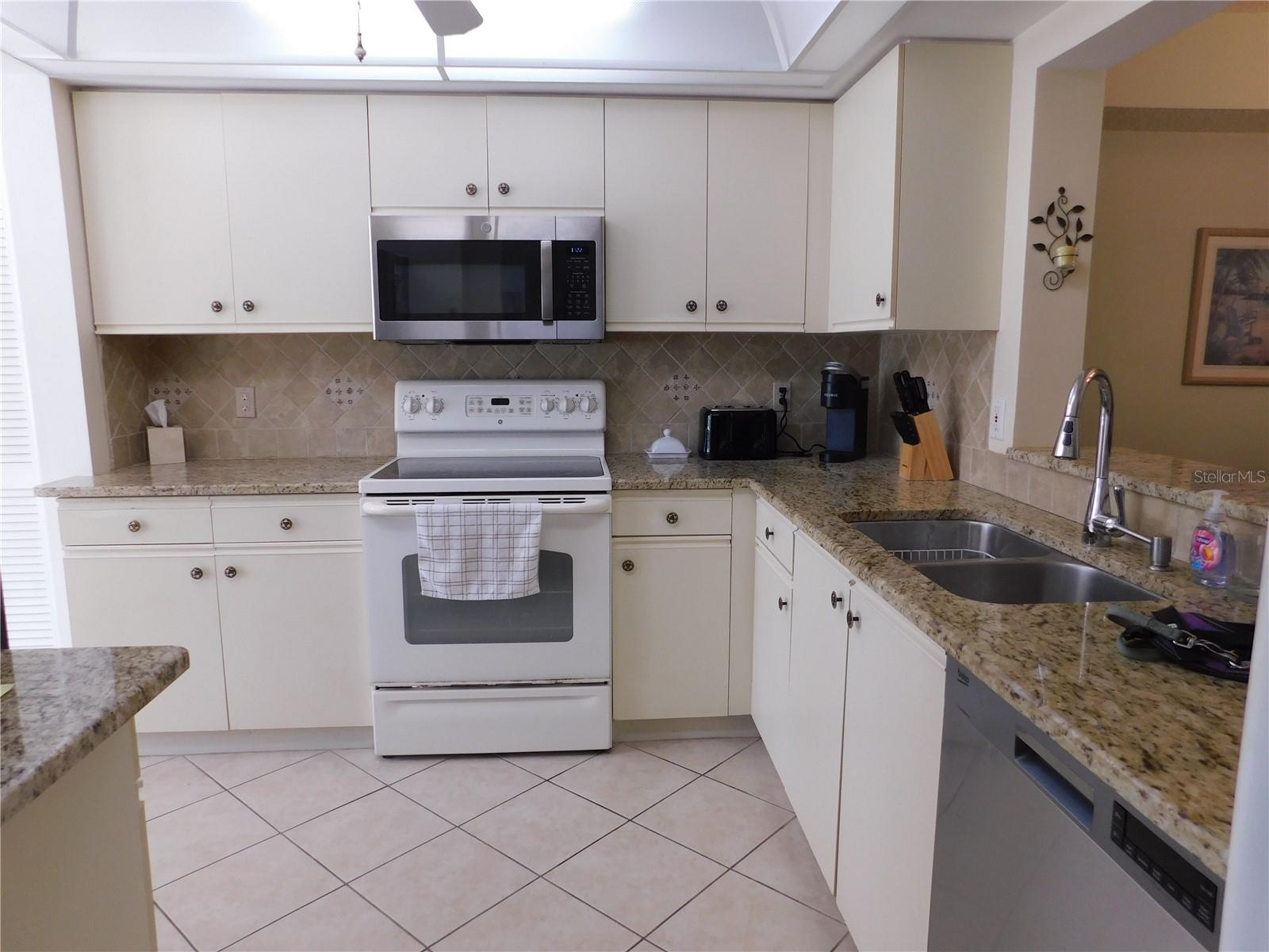 Image 10 of 33 For 7301 29th Ave Dr W  108