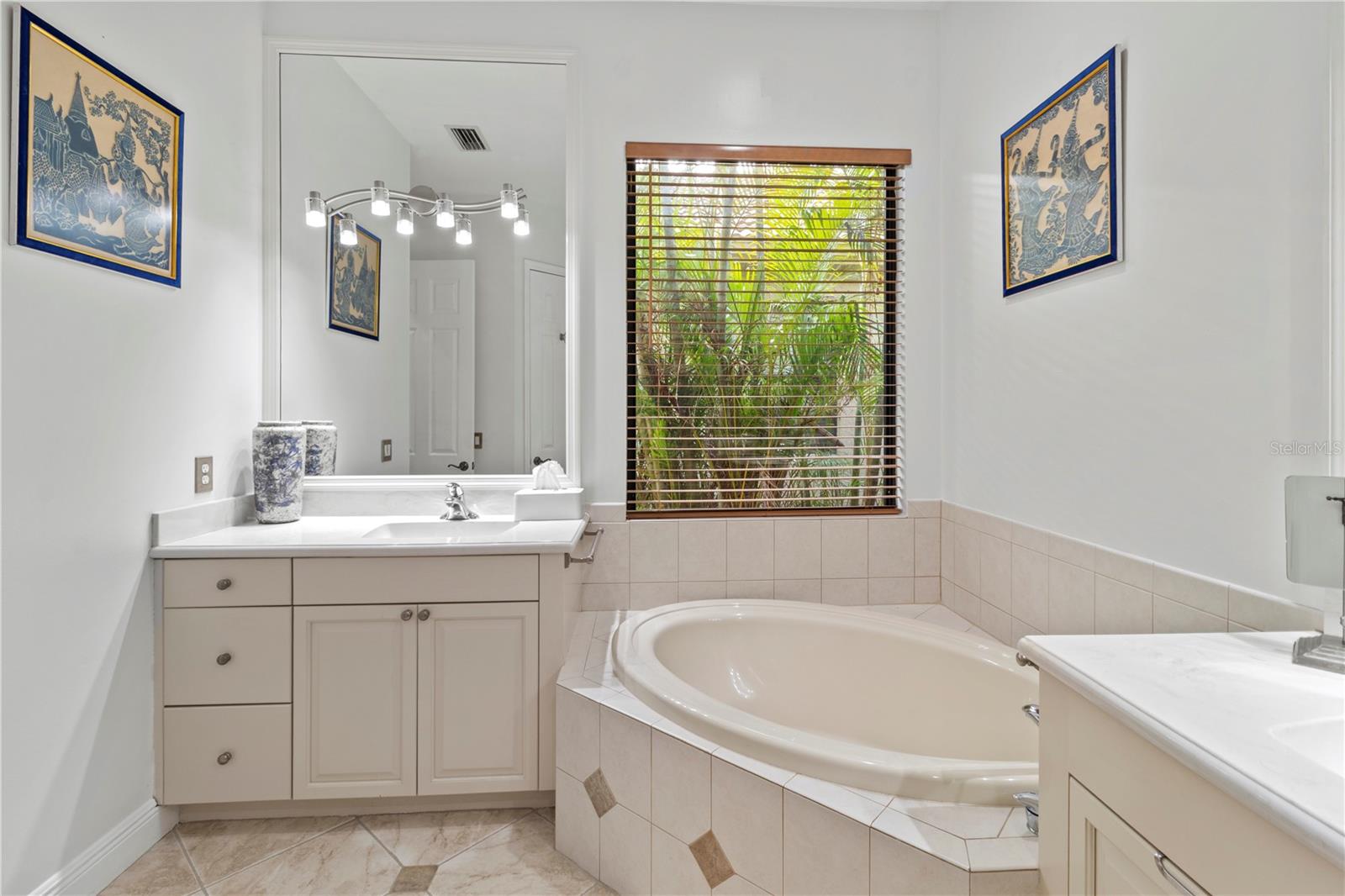 Image 24 of 40 For 7339 Riviera Cove