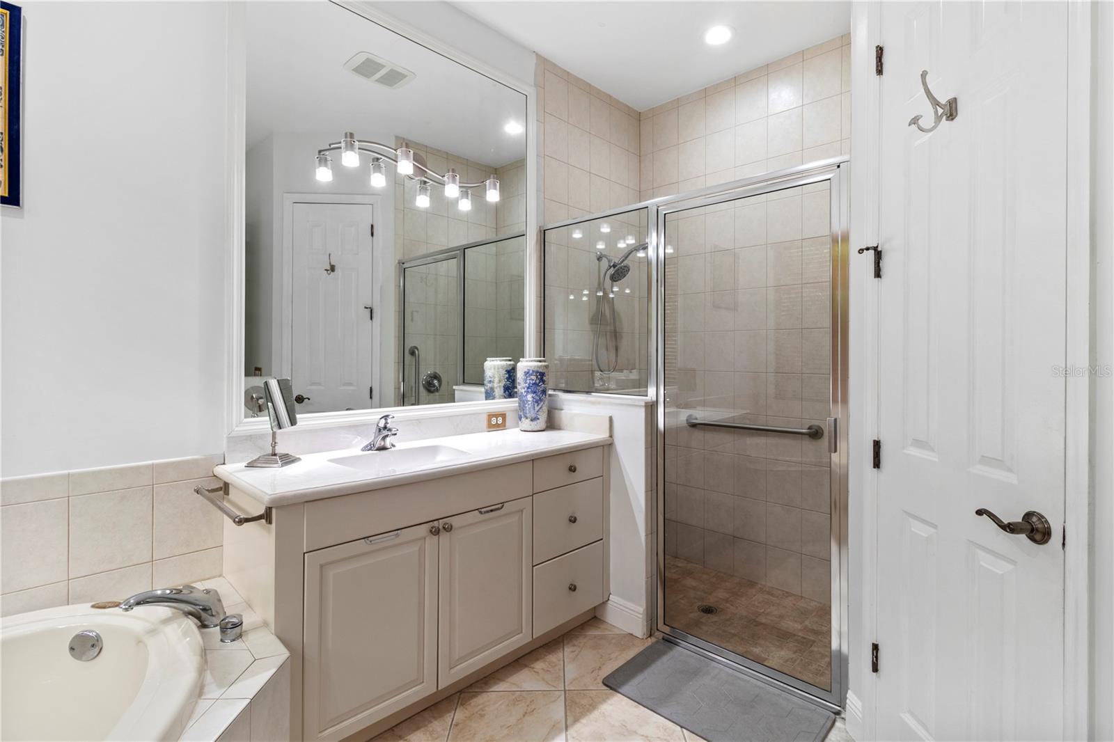 Image 29 of 40 For 7339 Riviera Cove
