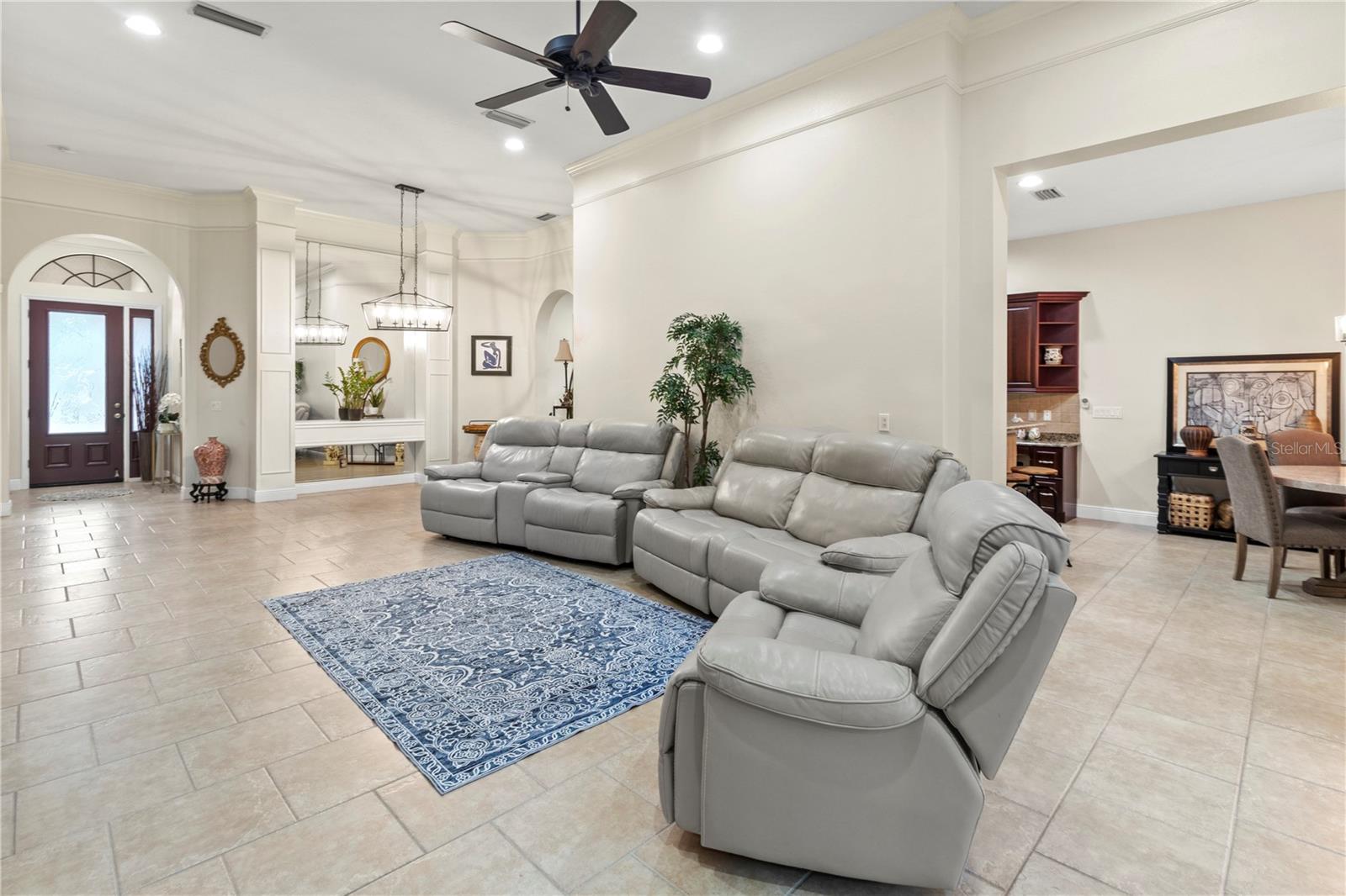 Image 5 of 40 For 7339 Riviera Cove