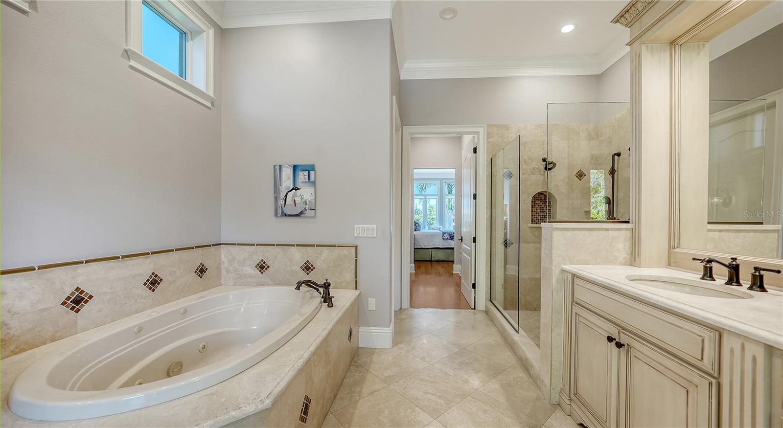 Image 54 of 95 For 975 Whitakers Lane