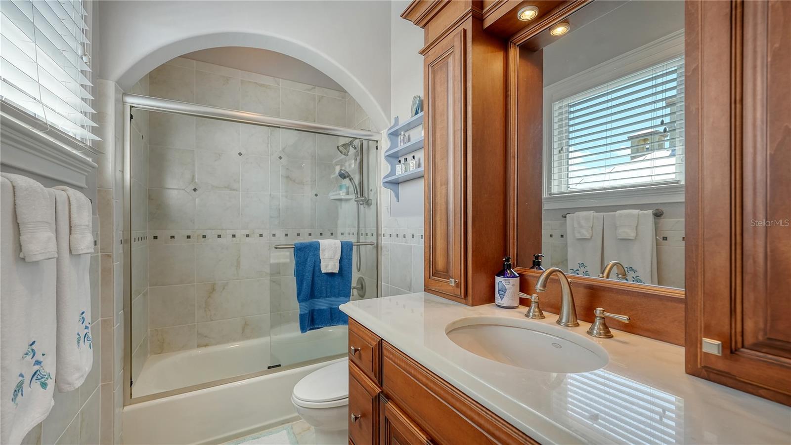 Image 59 of 95 For 975 Whitakers Lane