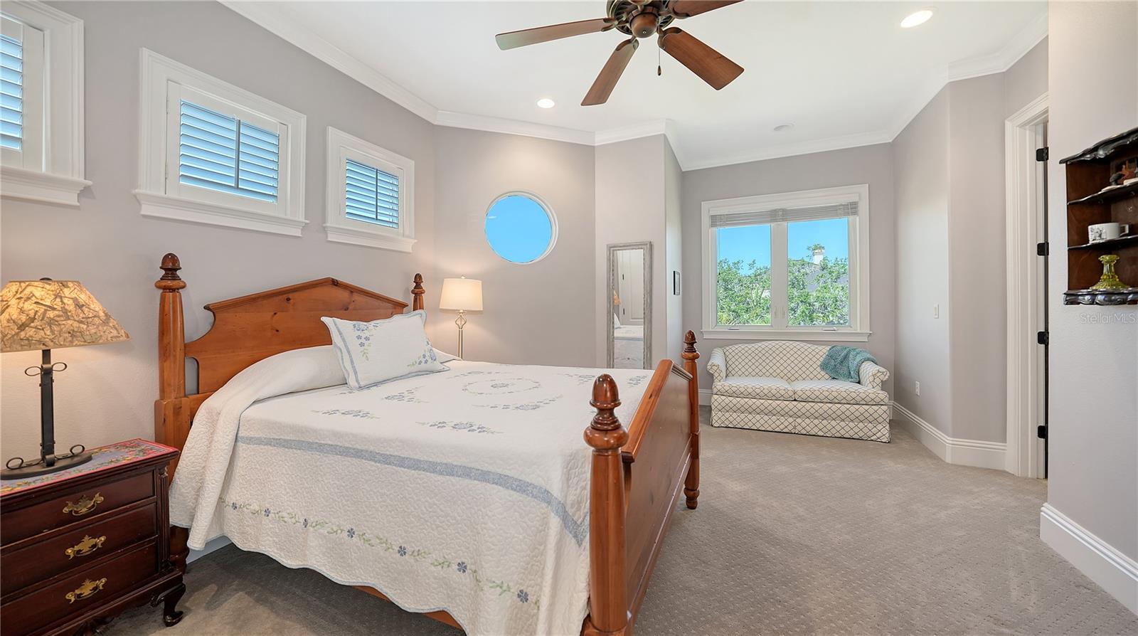 Image 63 of 95 For 975 Whitakers Lane