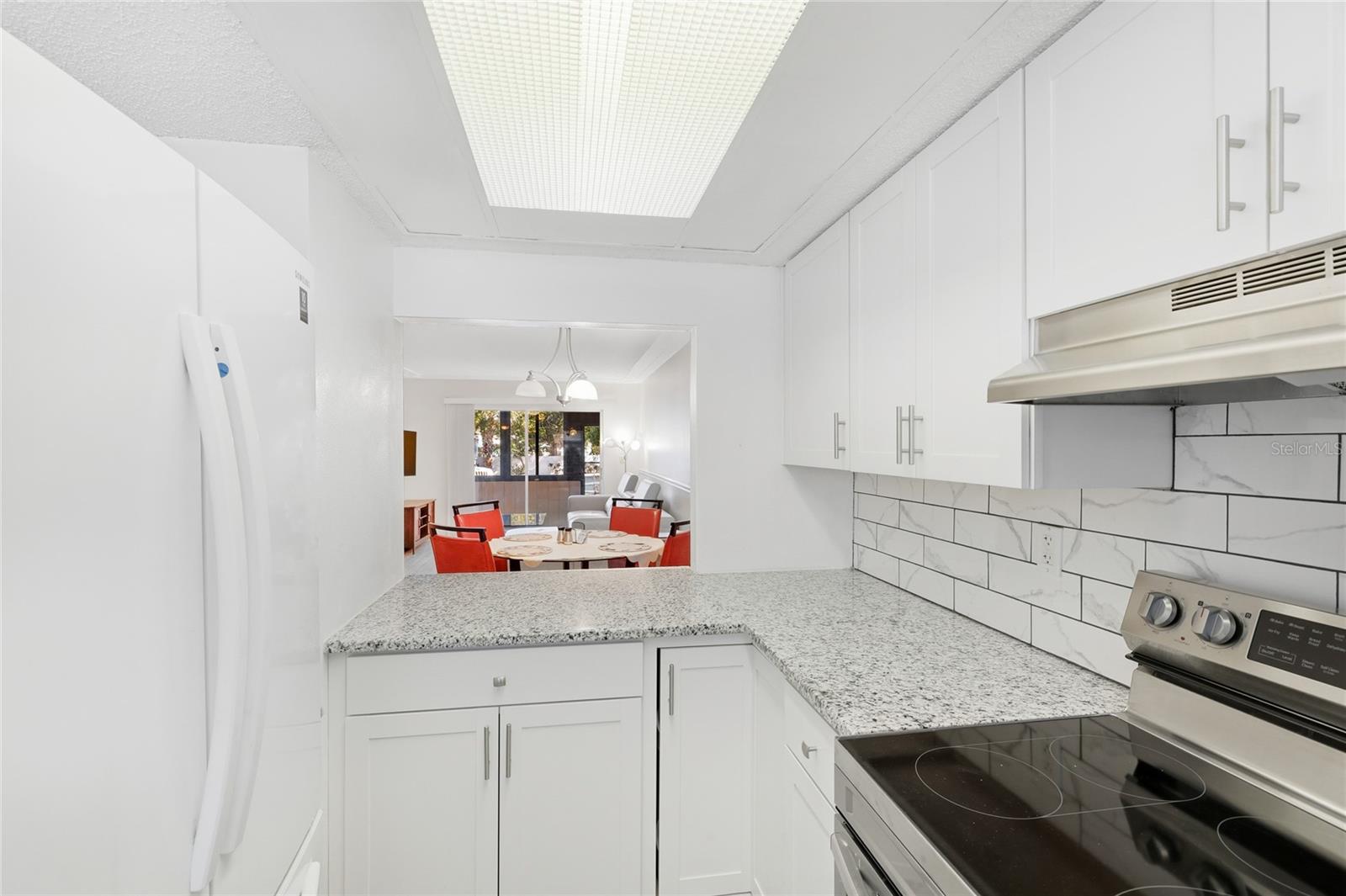 Image 11 of 32 For 2300 Stickney Point Road 102