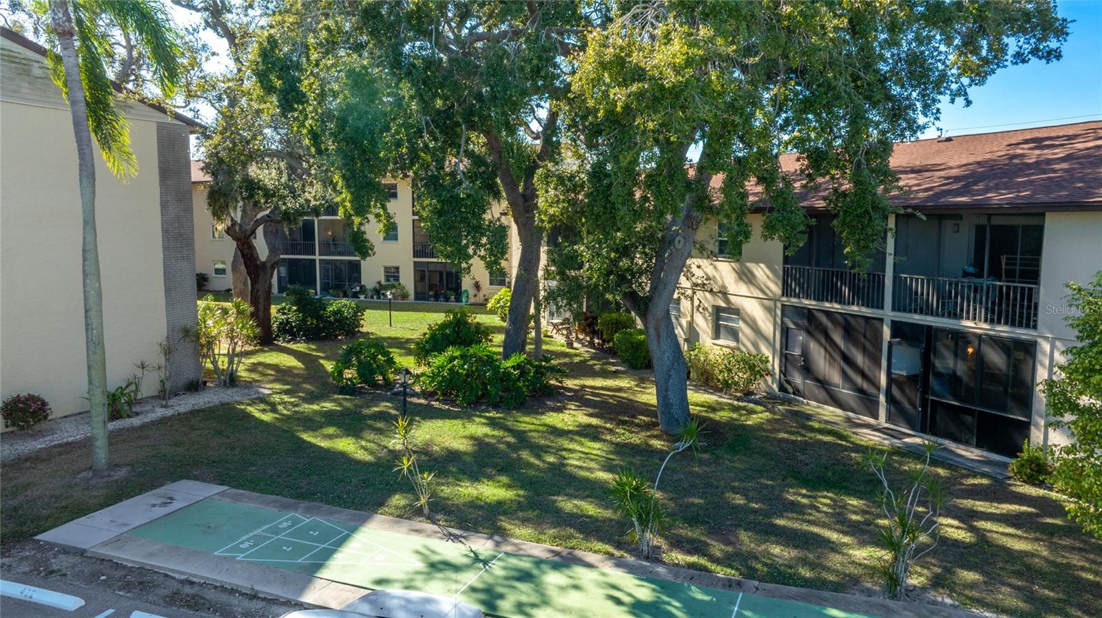 Image 21 of 32 For 2300 Stickney Point Road 102