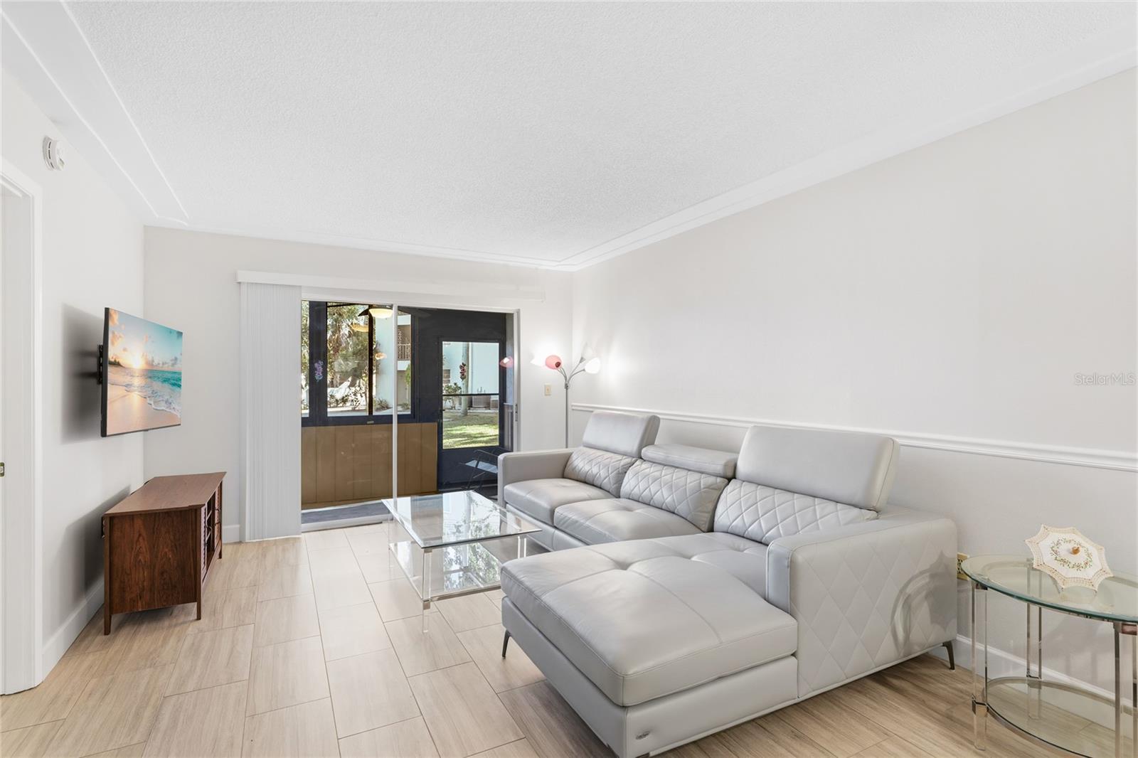 Image 3 of 32 For 2300 Stickney Point Road 102