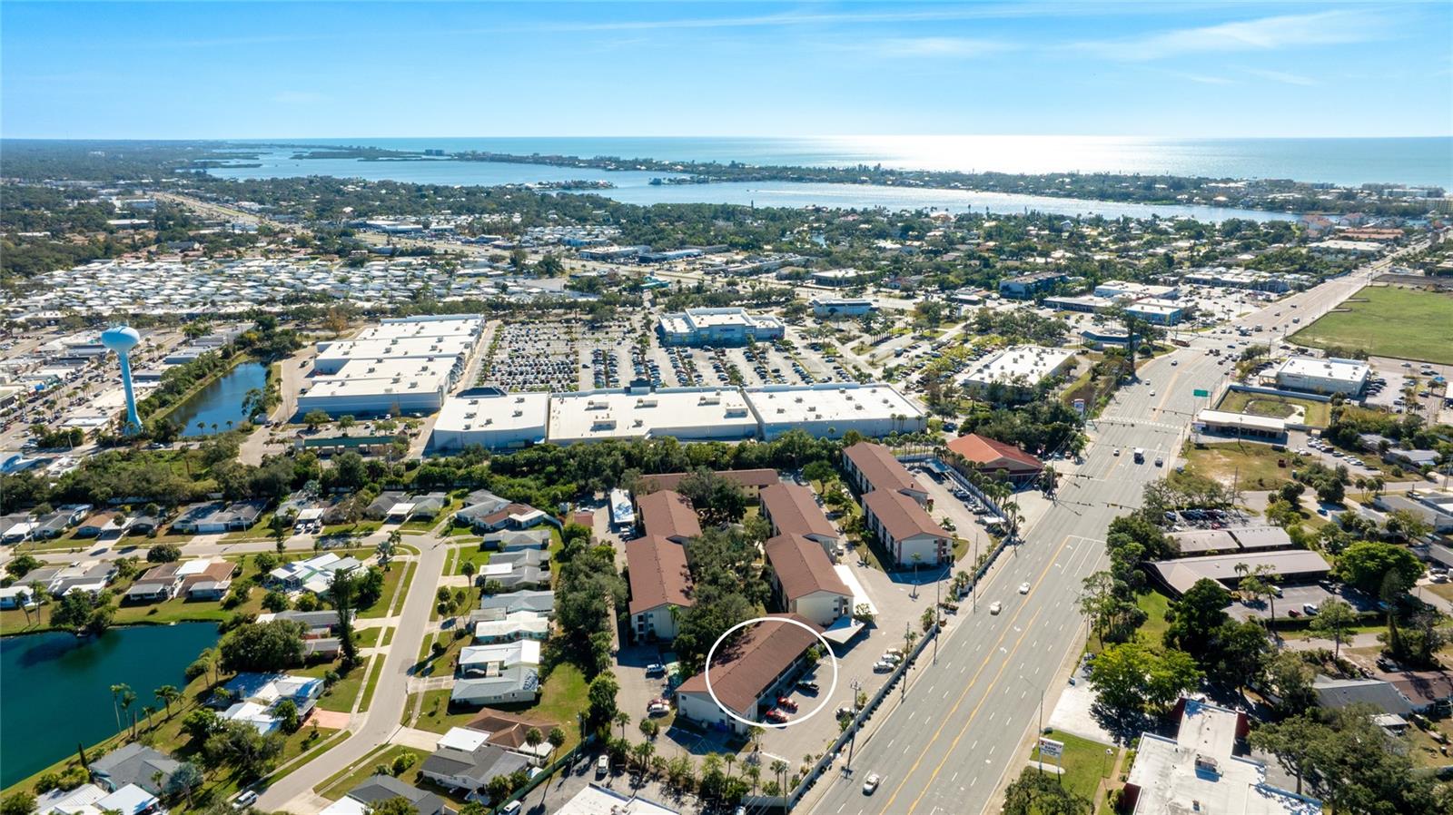 Image 31 of 32 For 2300 Stickney Point Road 102