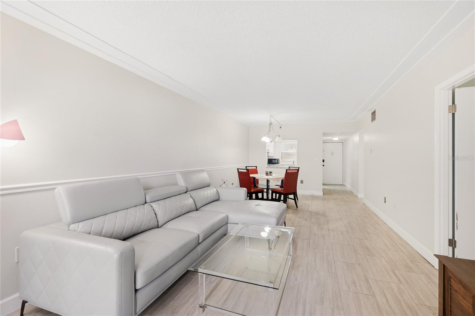 Image 6 of 32 For 2300 Stickney Point Road 102