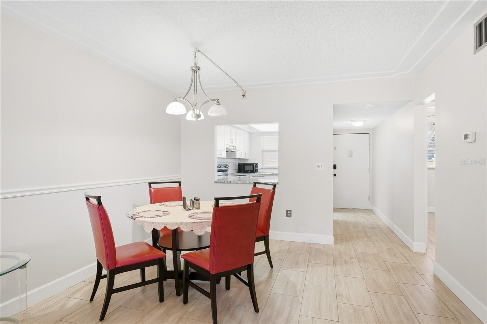 Image 7 of 32 For 2300 Stickney Point Road 102