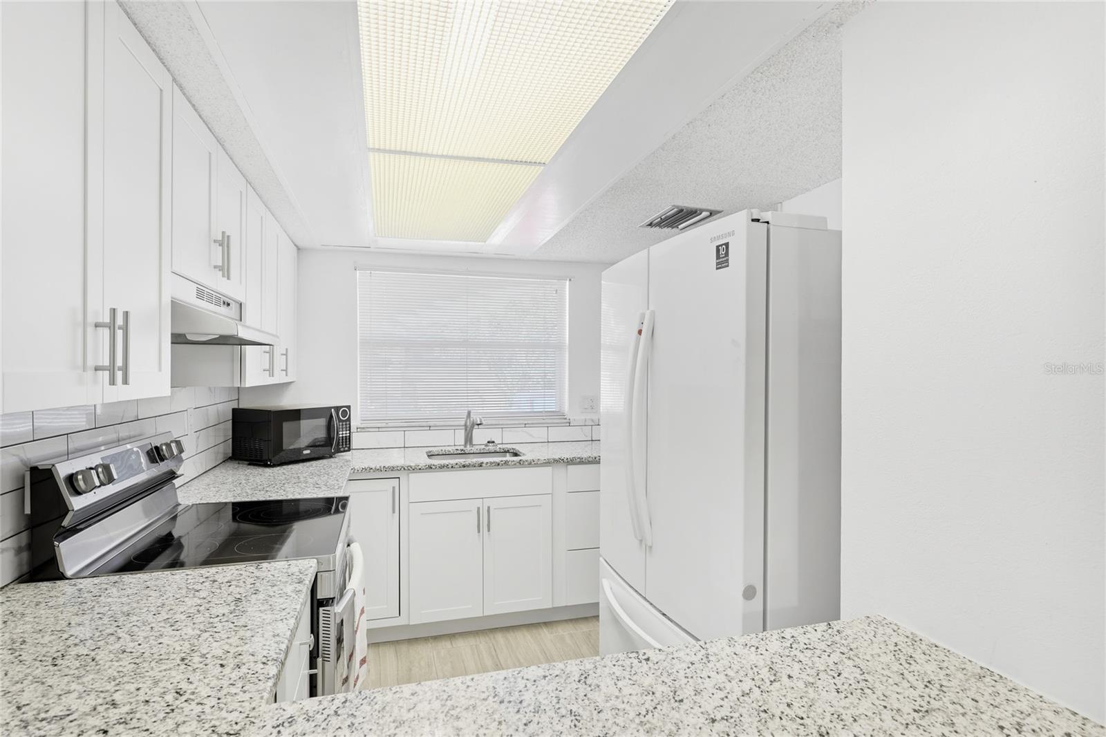 Image 8 of 32 For 2300 Stickney Point Road 102