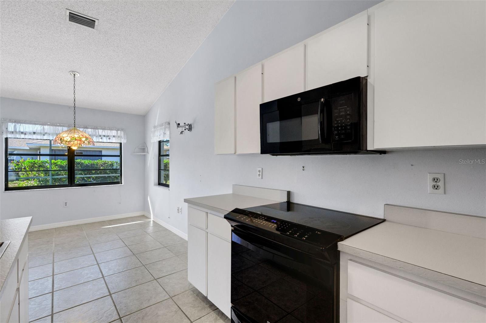 Image 15 of 52 For 5860 Milton Avenue