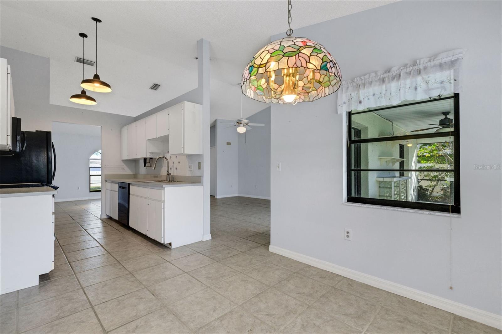 Image 21 of 52 For 5860 Milton Avenue