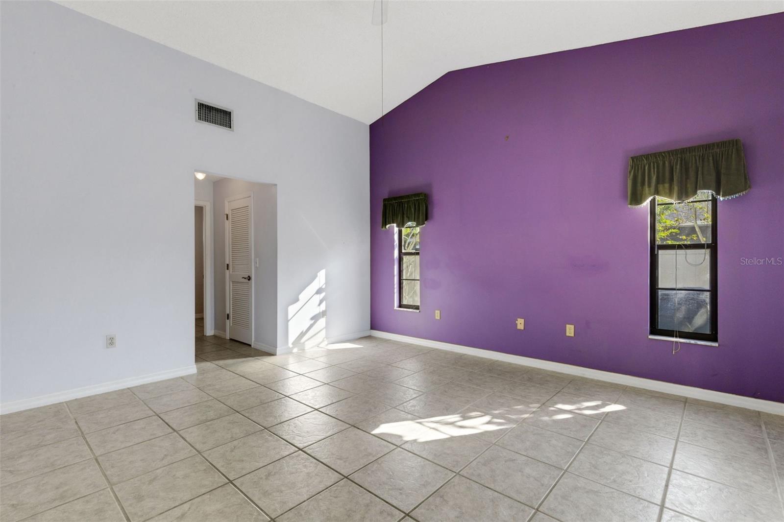 Image 22 of 52 For 5860 Milton Avenue