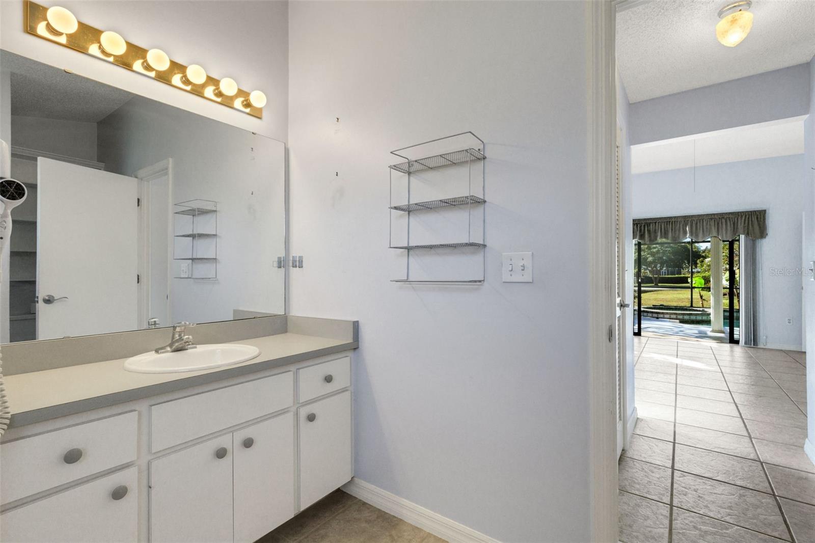 Image 29 of 52 For 5860 Milton Avenue