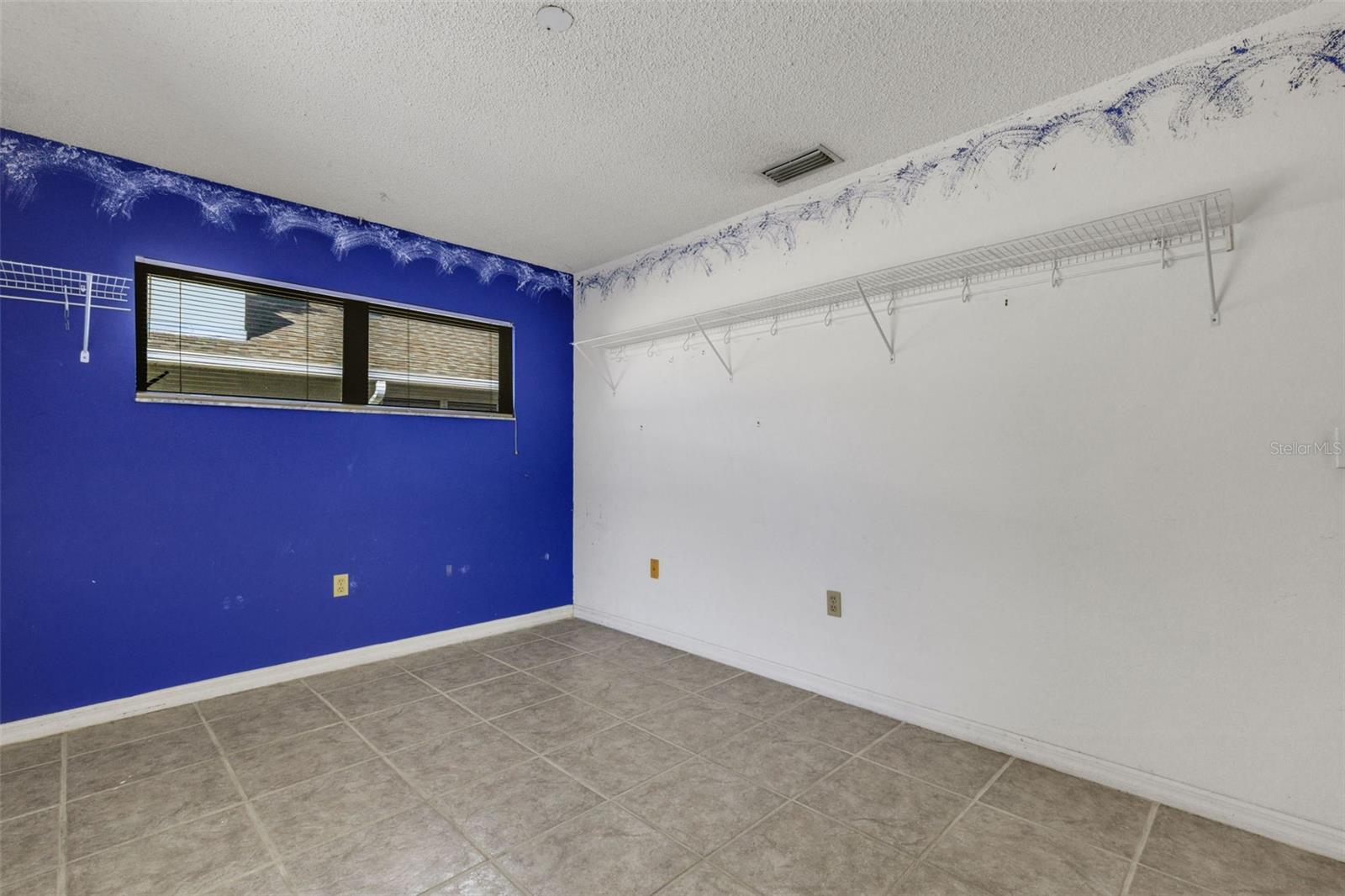 Image 31 of 52 For 5860 Milton Avenue