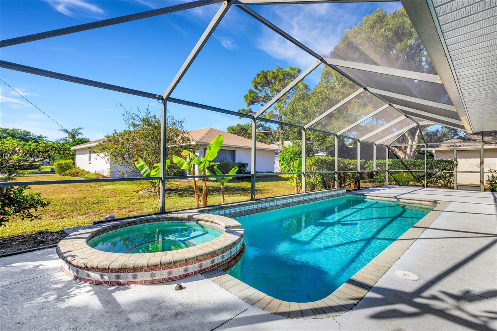 Image 44 of 52 For 5860 Milton Avenue