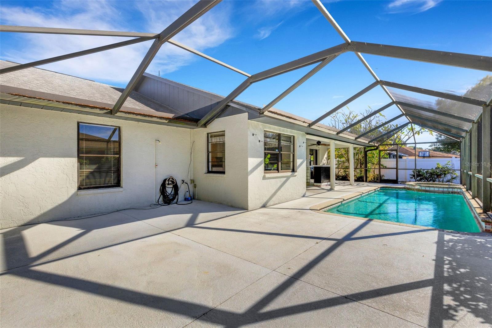 Image 47 of 52 For 5860 Milton Avenue